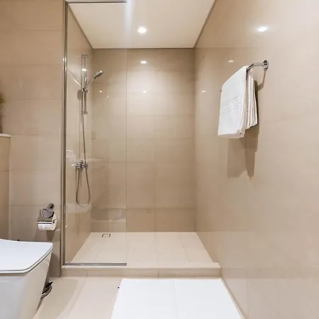 Full Burj Khalifa Views / 5 Min Walk From Dubai Mall / Designer Choice / 6 People / New Building Exterior photo