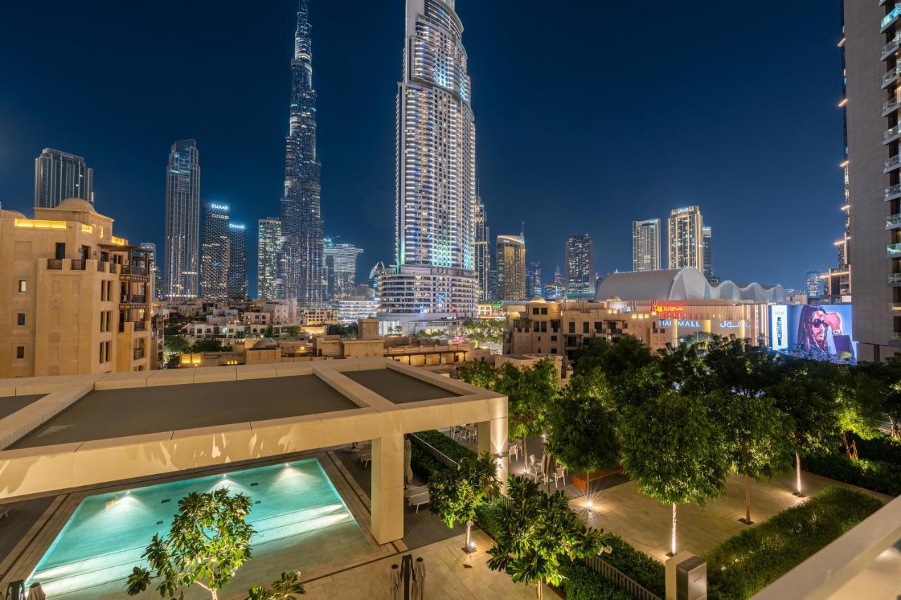 Full Burj Khalifa Views / 5 Min Walk From Mall / Designer Choice / 6 People / New Building Appartamento *