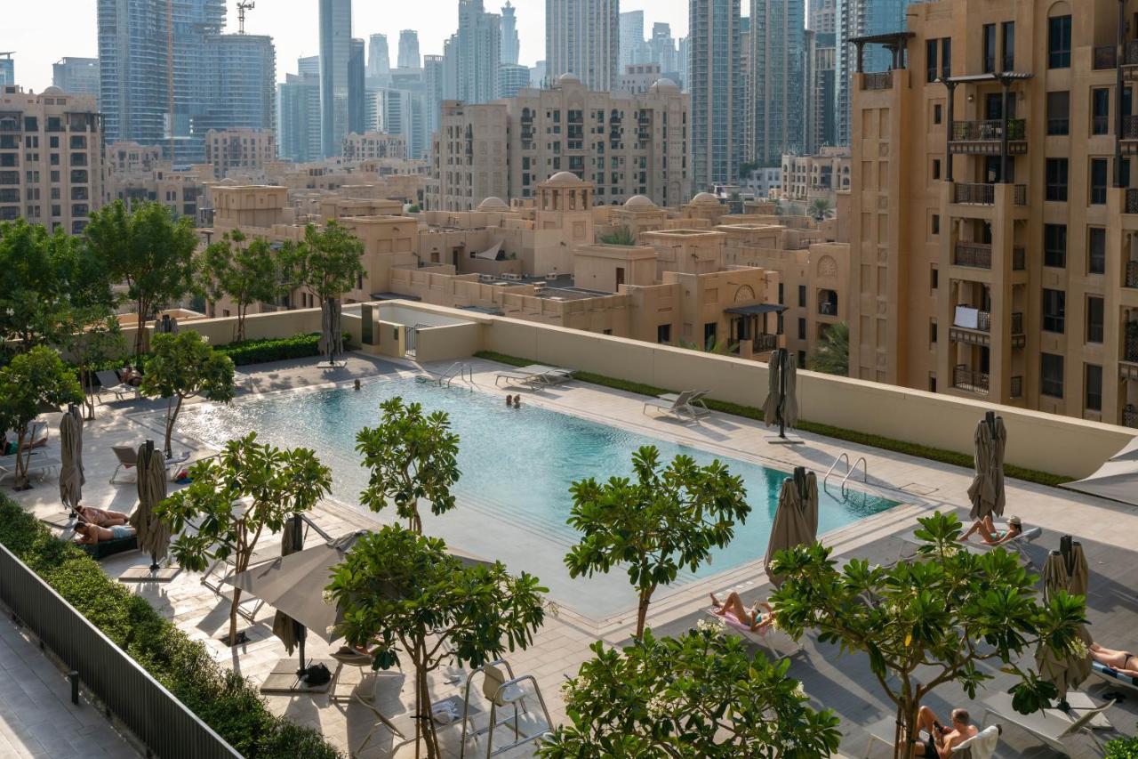 Full Burj Khalifa Views / 5 Min Walk From Mall / Designer Choice / 6 People / New Building Appartamento *
