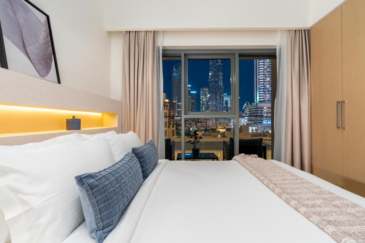 Full Burj Khalifa Views / 5 Min Walk From Mall / Designer Choice / 6 People / New Building Appartamento Dubai
