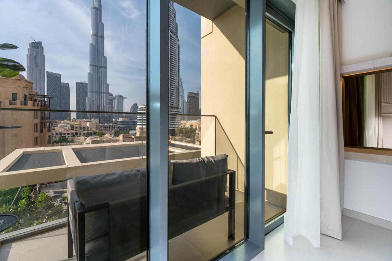 Full Burj Khalifa Views / 5 Min Walk From Mall / Designer Choice / 6 People / New Building Appartamento Dubai